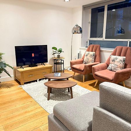 Chic 3 Bedroom Flat With Private Terrace In Holloway Near Finsbury Park London Kültér fotó