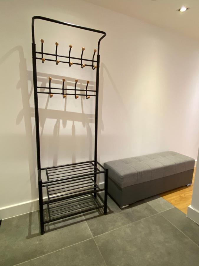 Chic 3 Bedroom Flat With Private Terrace In Holloway Near Finsbury Park London Kültér fotó