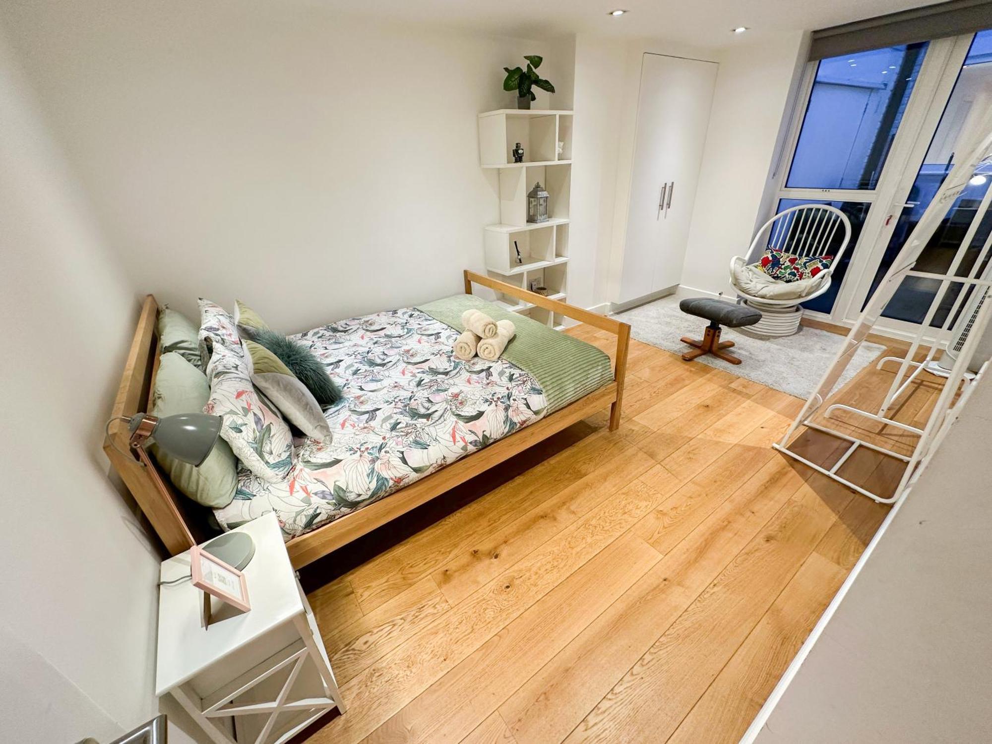 Chic 3 Bedroom Flat With Private Terrace In Holloway Near Finsbury Park London Kültér fotó