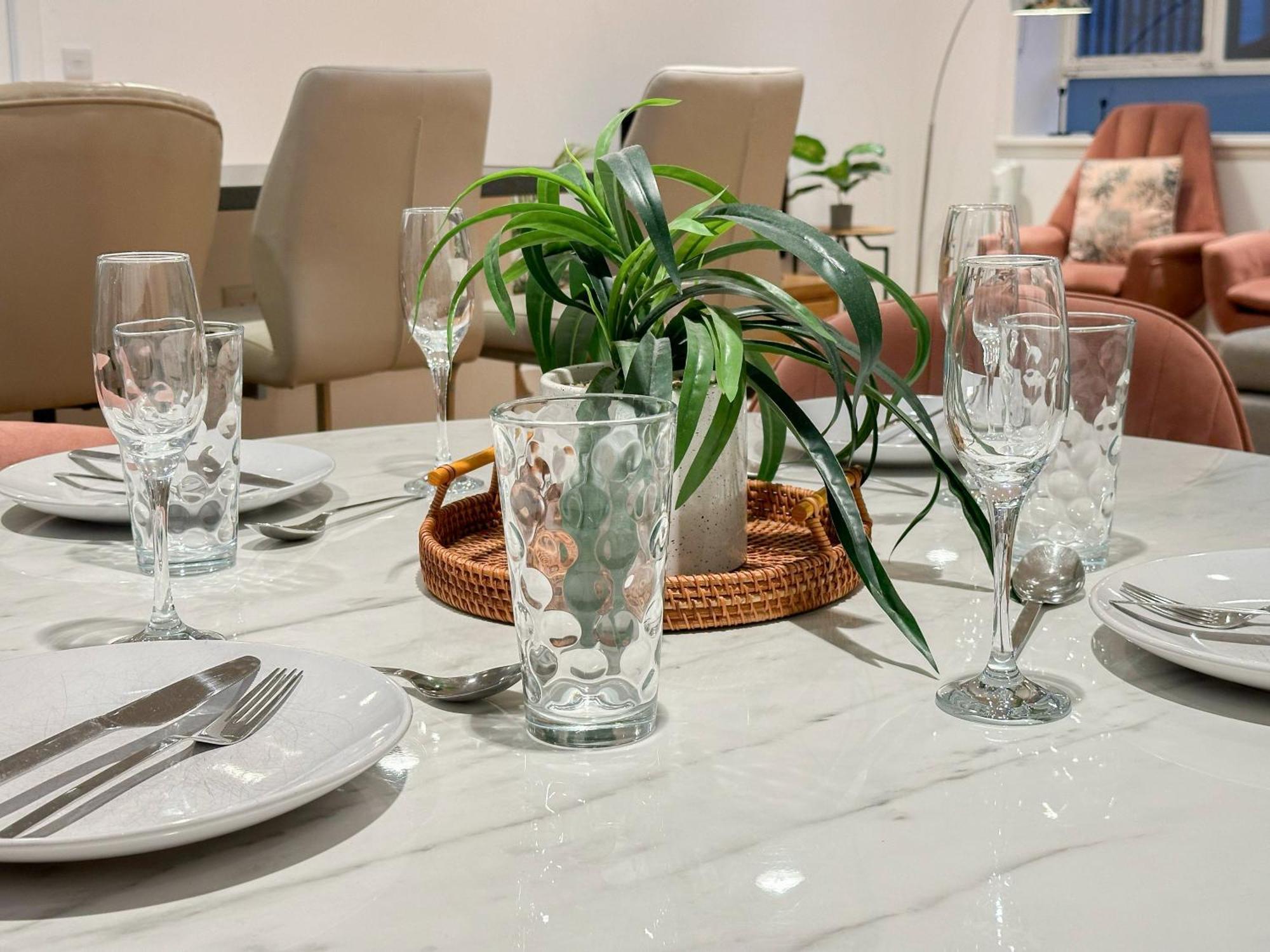 Chic 3 Bedroom Flat With Private Terrace In Holloway Near Finsbury Park London Kültér fotó