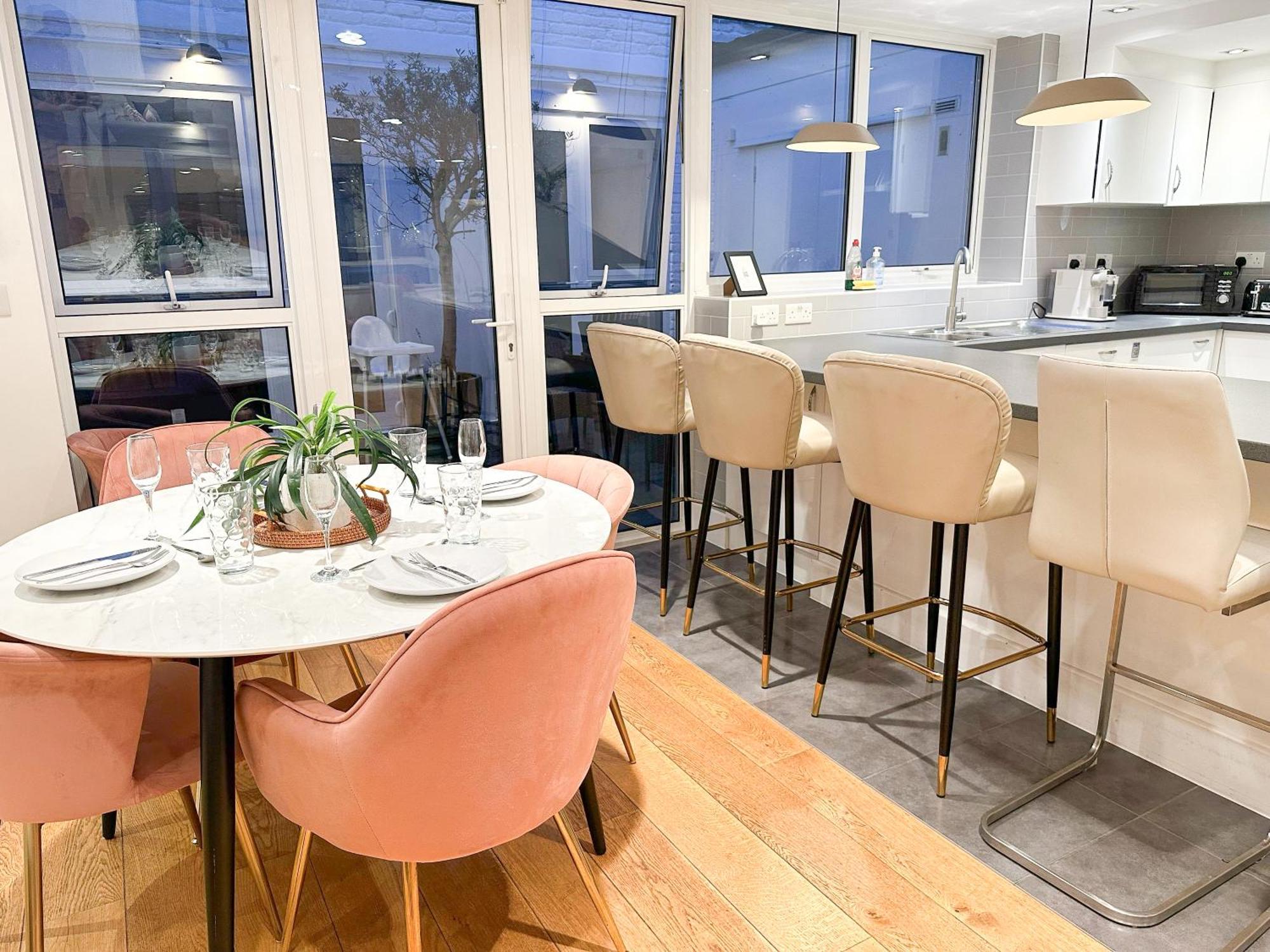 Chic 3 Bedroom Flat With Private Terrace In Holloway Near Finsbury Park London Kültér fotó