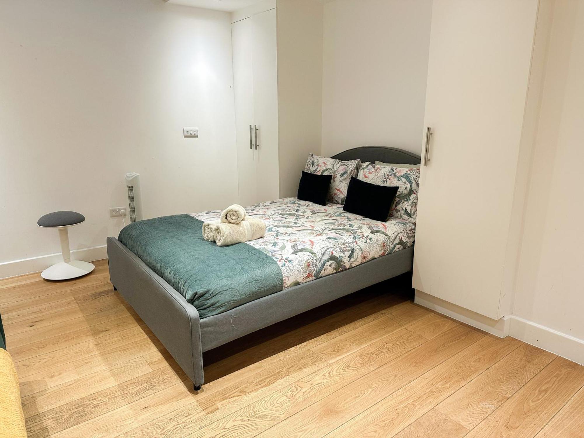 Chic 3 Bedroom Flat With Private Terrace In Holloway Near Finsbury Park London Kültér fotó