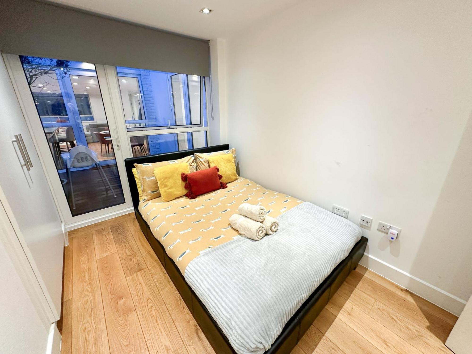 Chic 3 Bedroom Flat With Private Terrace In Holloway Near Finsbury Park London Kültér fotó