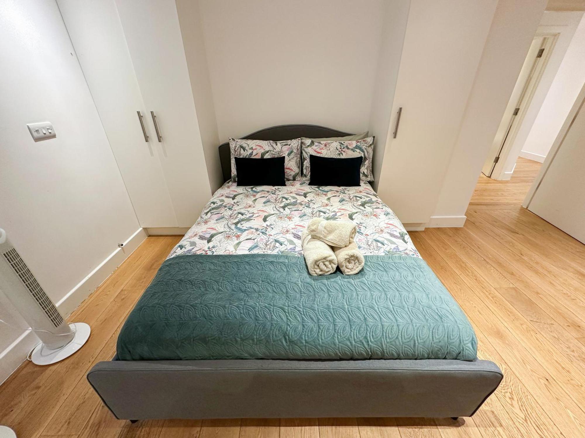 Chic 3 Bedroom Flat With Private Terrace In Holloway Near Finsbury Park London Kültér fotó