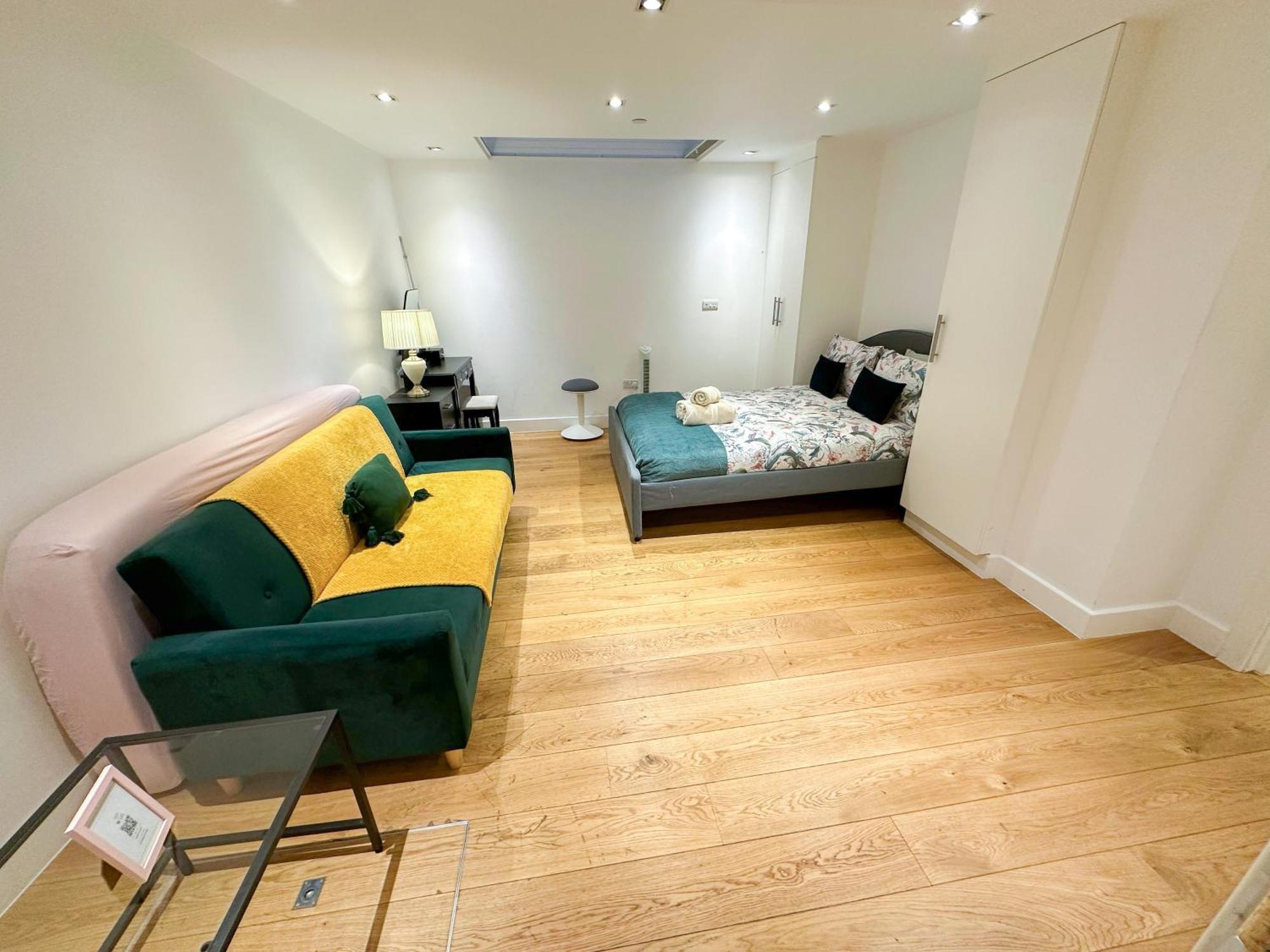 Chic 3 Bedroom Flat With Private Terrace In Holloway Near Finsbury Park London Kültér fotó