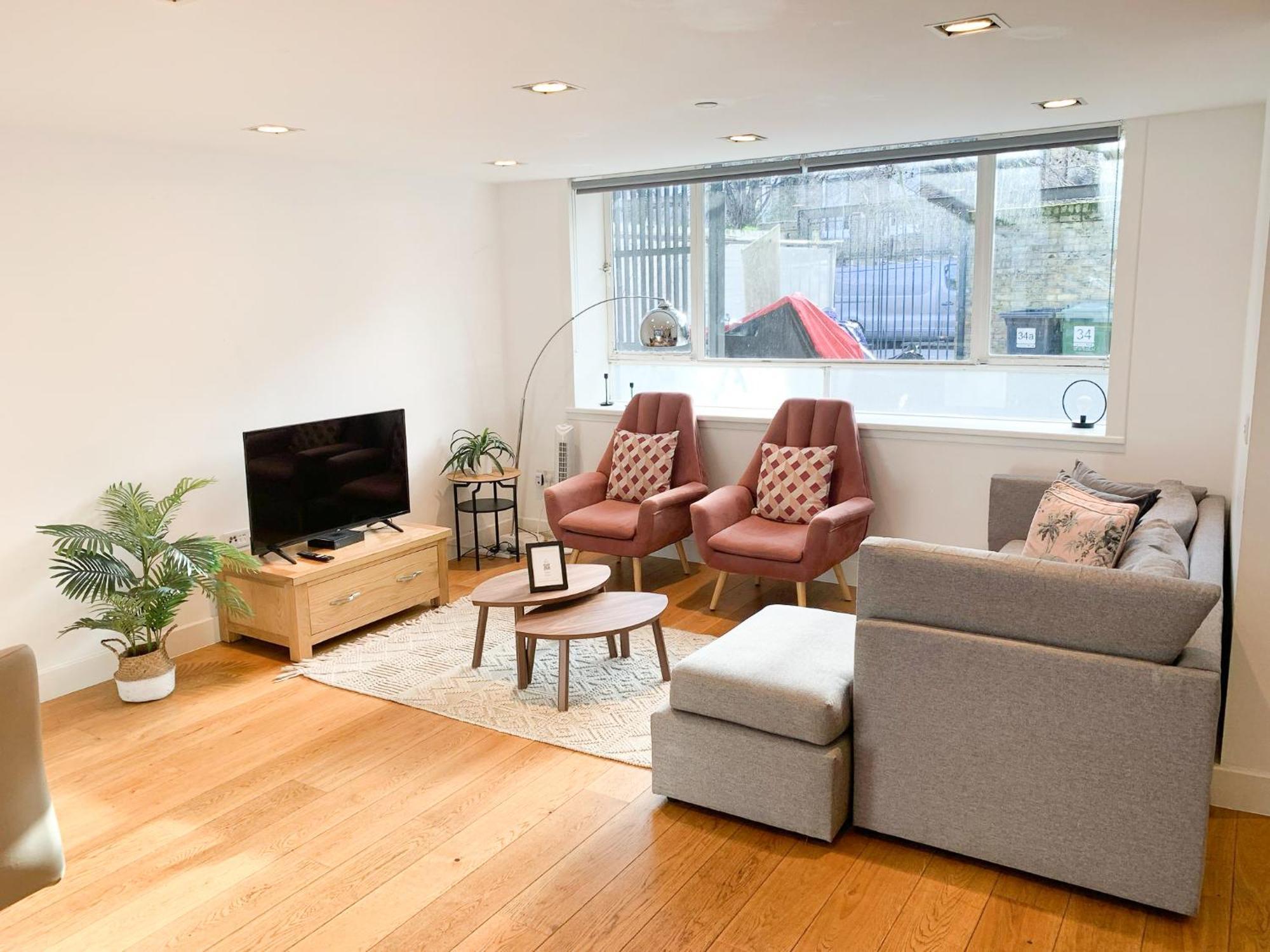 Chic 3 Bedroom Flat With Private Terrace In Holloway Near Finsbury Park London Kültér fotó