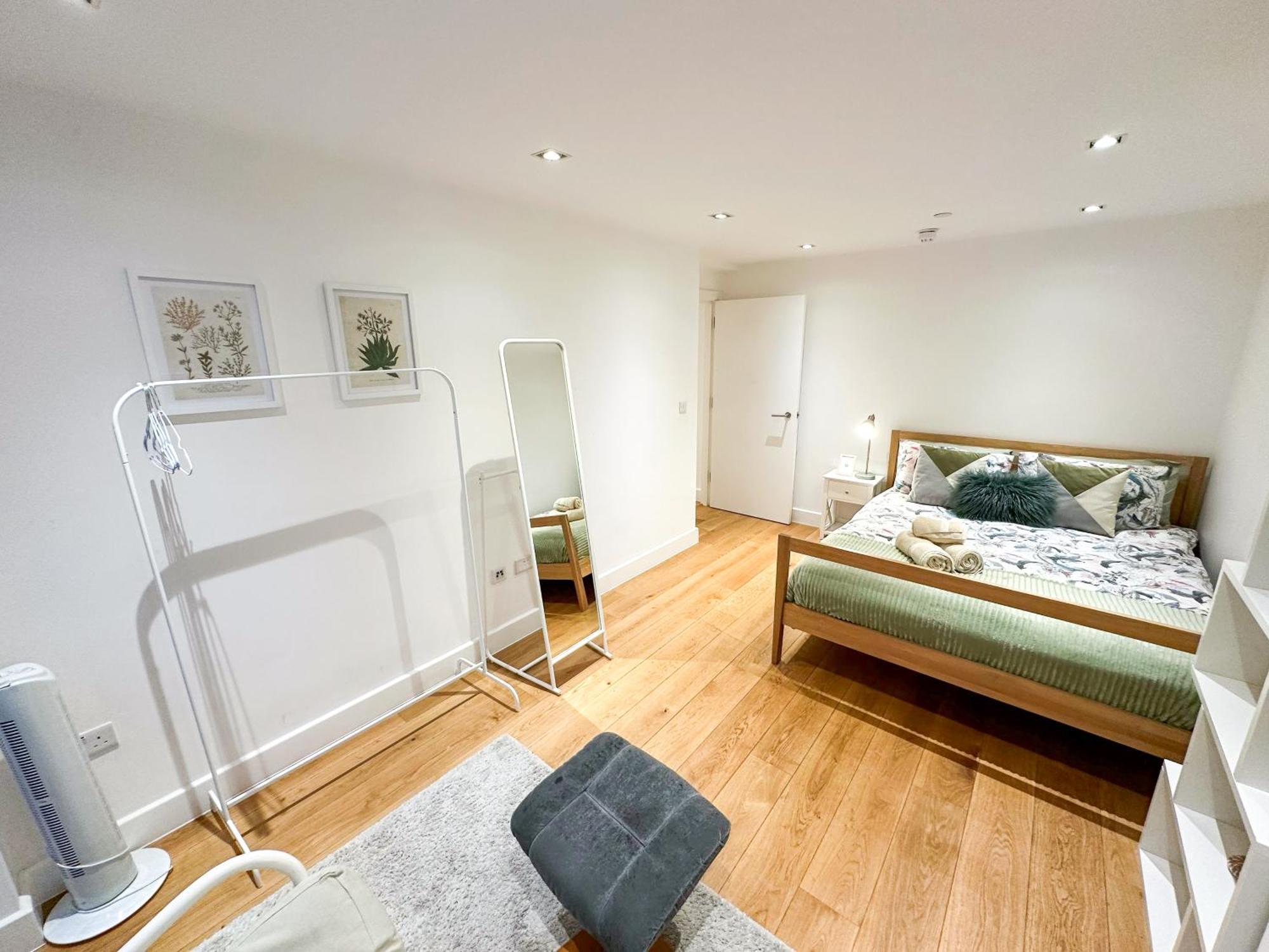 Chic 3 Bedroom Flat With Private Terrace In Holloway Near Finsbury Park London Kültér fotó