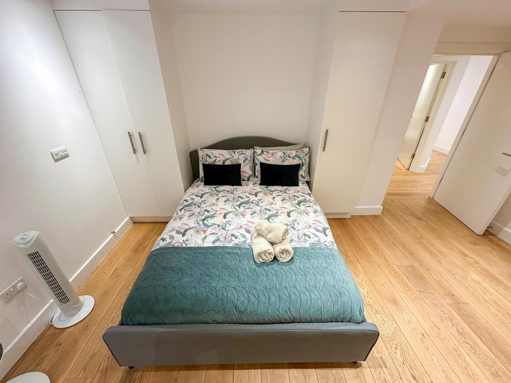 Chic 3 Bedroom Flat With Private Terrace In Holloway Near Finsbury Park London Kültér fotó