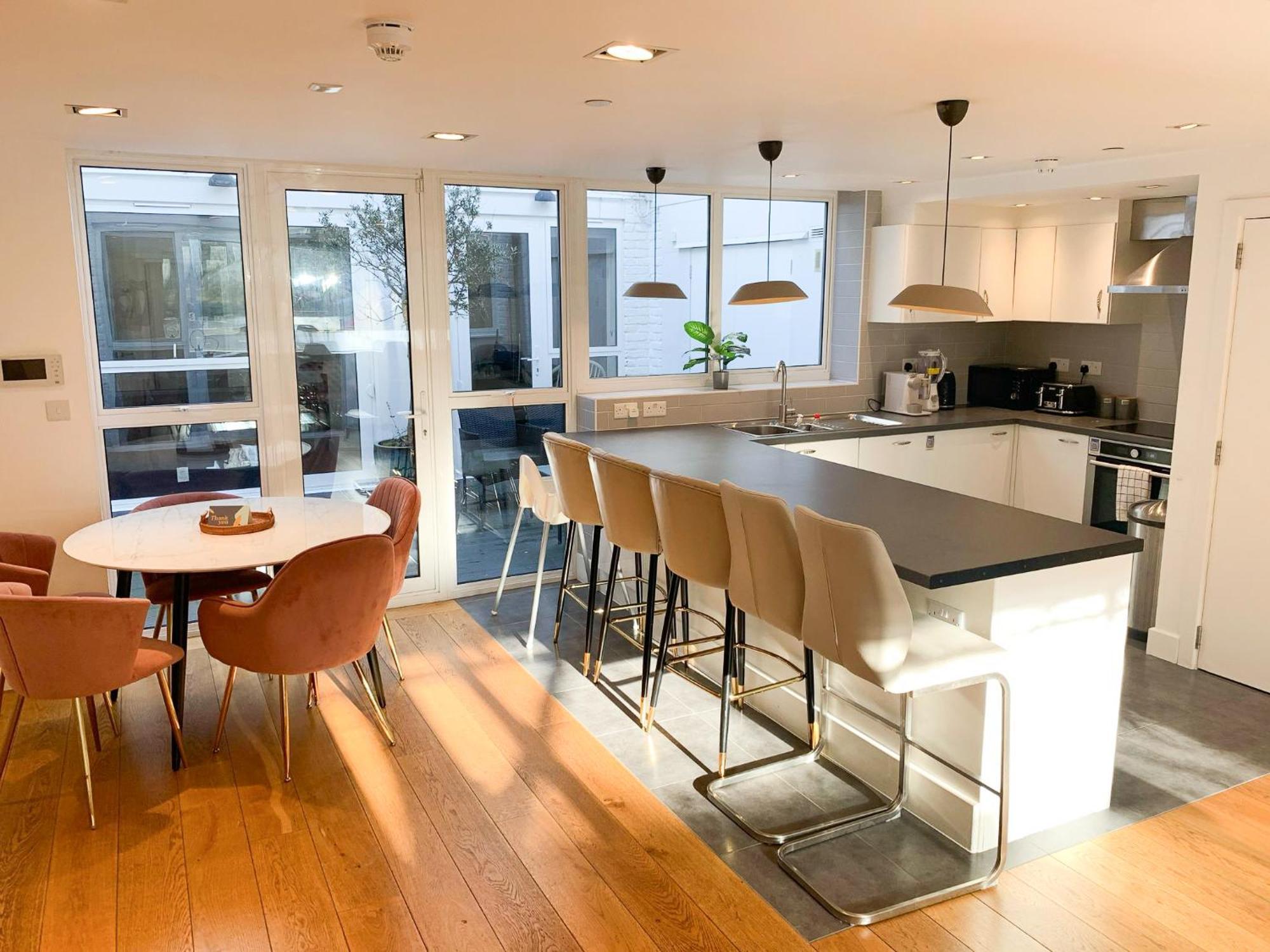 Chic 3 Bedroom Flat With Private Terrace In Holloway Near Finsbury Park London Kültér fotó