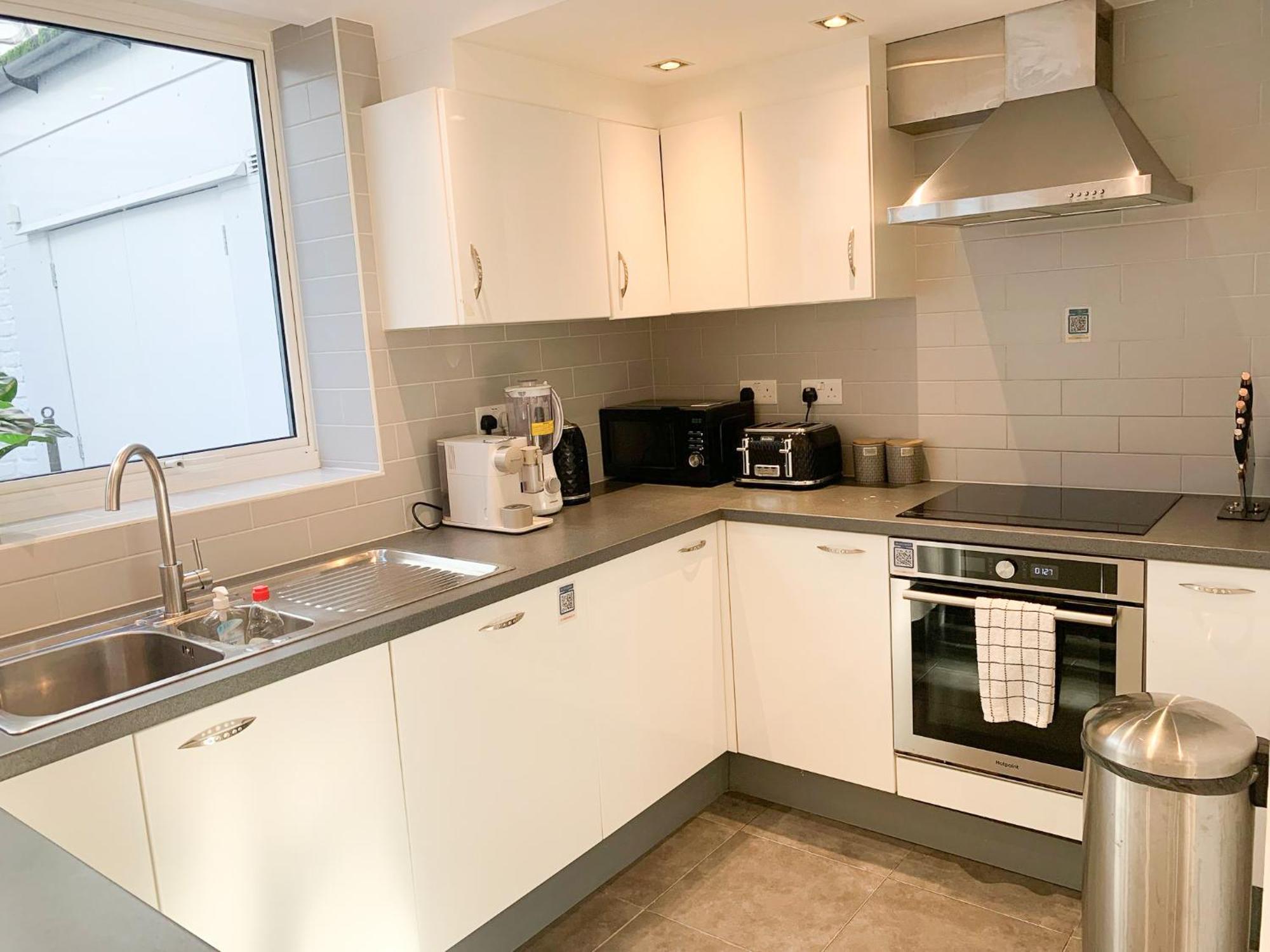 Chic 3 Bedroom Flat With Private Terrace In Holloway Near Finsbury Park London Kültér fotó