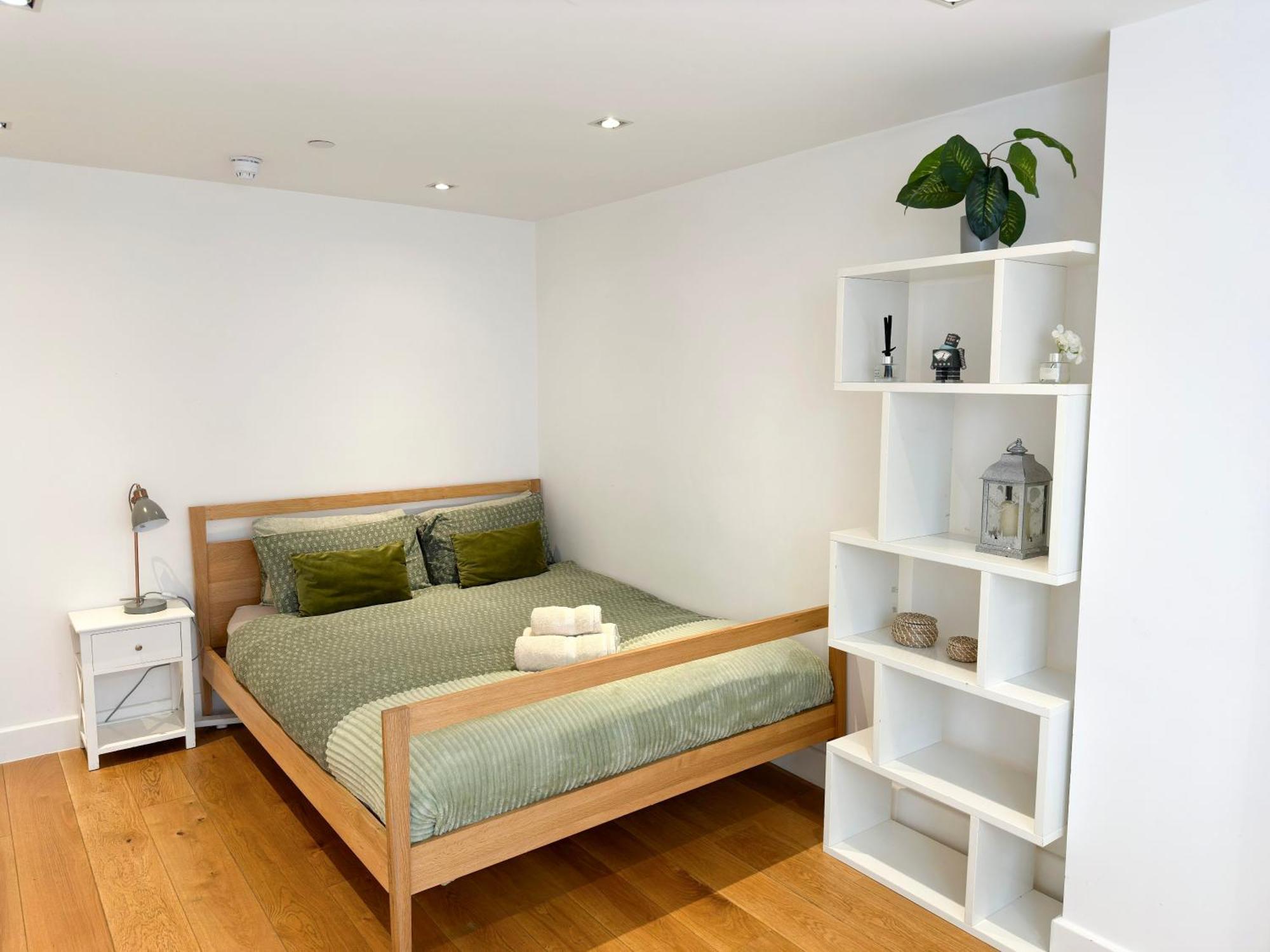 Chic 3 Bedroom Flat With Private Terrace In Holloway Near Finsbury Park London Kültér fotó