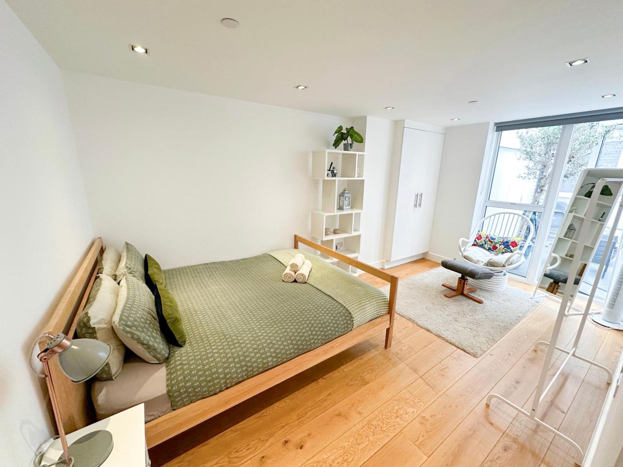 Chic 3 Bedroom Flat With Private Terrace In Holloway Near Finsbury Park London Kültér fotó